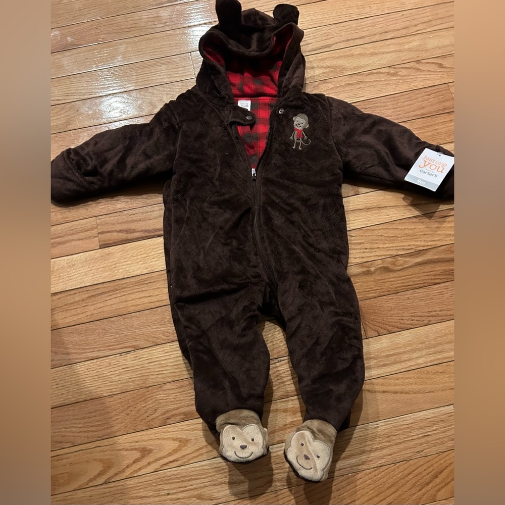 Carter’s 9 Months Heavy onesie zipper down 100% Polyester